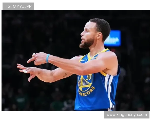 库里三分球精彩表现引发热议一度登上微博热搜榜第二位